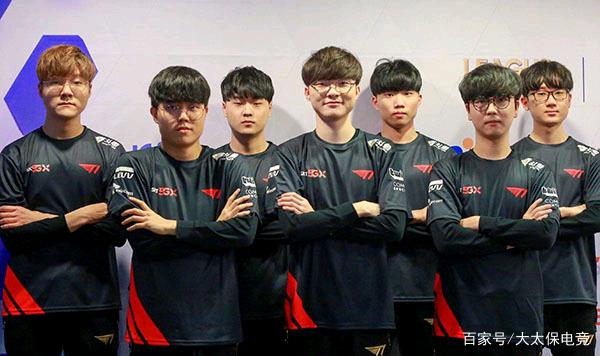 应该秉持职 应该秉持职