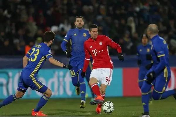 在本赛季中 在本赛季中